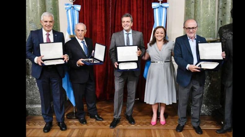 Reconocimiento a expresidentes de la Cámara de Diputados