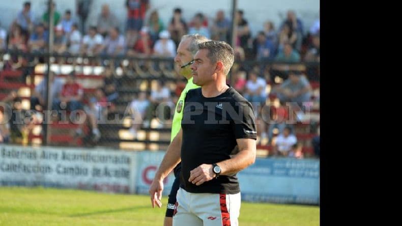 Enfocado en Central Norte, el técnico de Douglas Haig empieza a definir los once