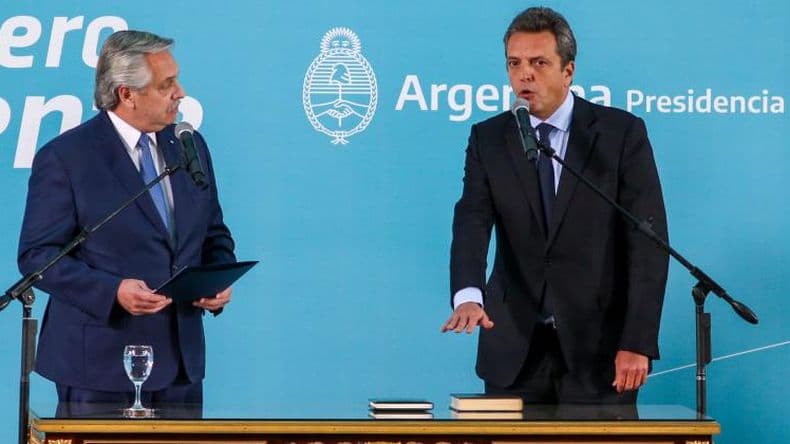 Massa juró como ministro de Economía y el presidente destacó su "capacidad y coraje"
