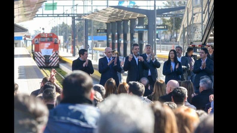 Massa, en la inauguración de la Estación Grand Bourg: "Traemos soluciones para los pasajeros"