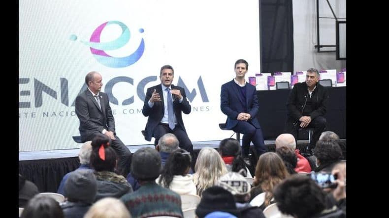 Massa: "La tecnología nos está cambiando el trabajo y la vida. Tenemos que lograr que todos estén conectados"