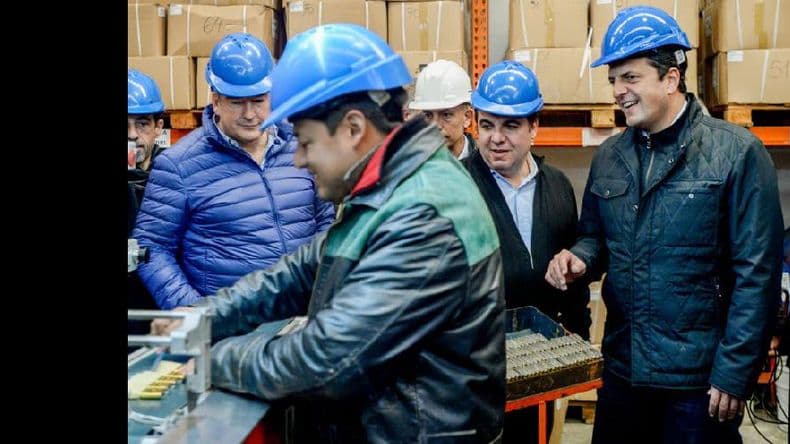 El Frente para la Victoria negocia con Sergio Massa por la ley antidespidos
