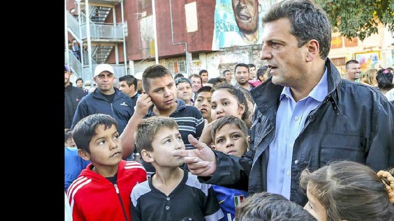 Massa volvió a machacar sobre la inseguridad en su recorrida por el Conurbano