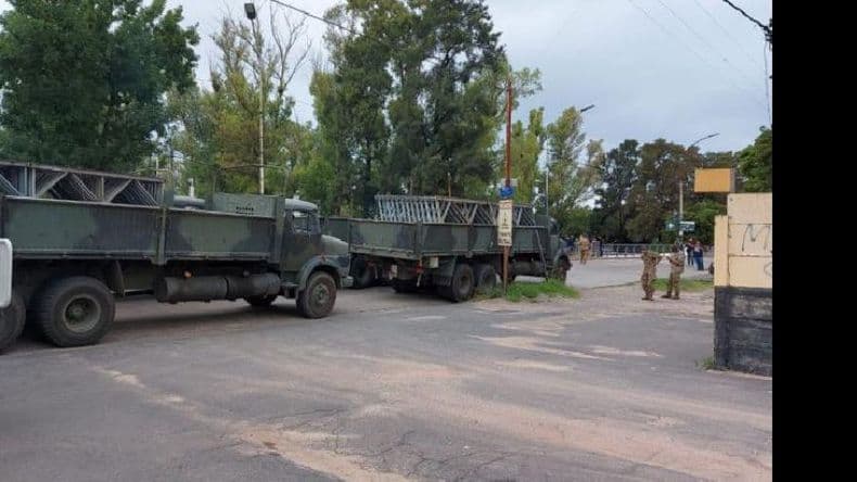 Empezaron la instalación del puente que permitirá el tránsito entre avenidas Colón e Illia