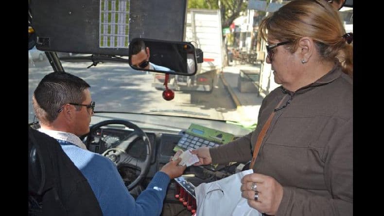 Promulgan la ordenanza que autoriza el aumento del boleto de colectivos