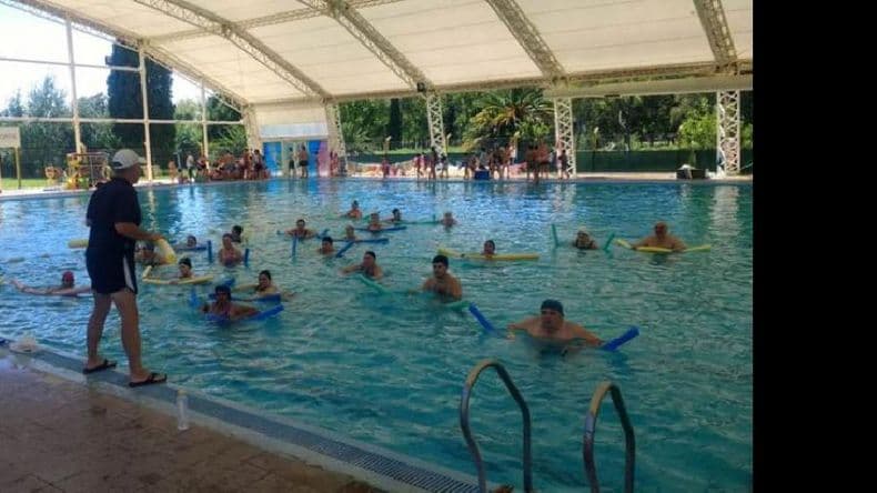 Récord: más de 1.000 personas disfrutan del Natatorio Municipal
