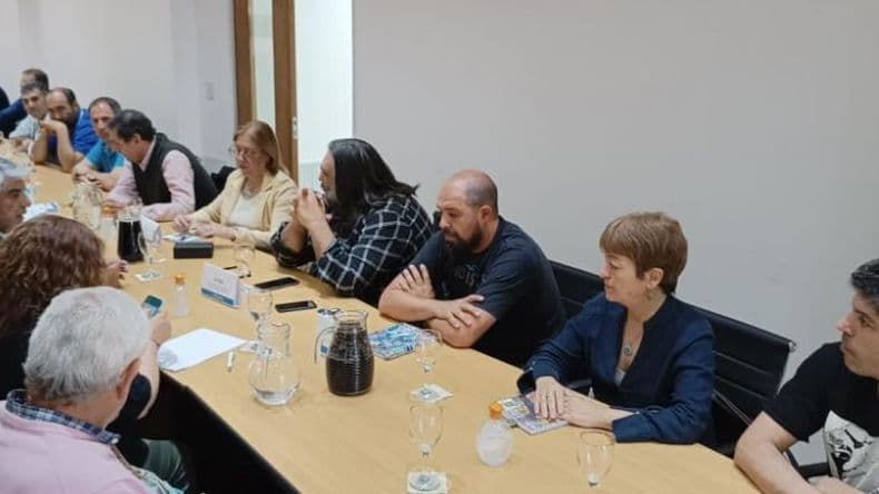Los docentes acordaron con Kicillof: cobrarán un incremento del 22% en noviembre