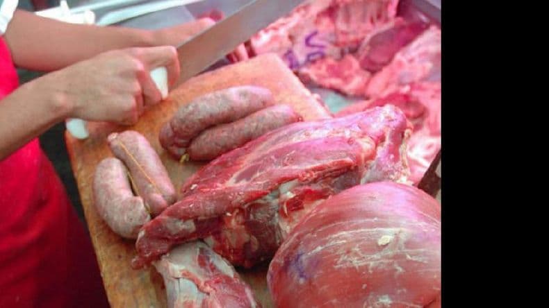 Más milanesas y hamburguesas y menos asados en cuarentena
