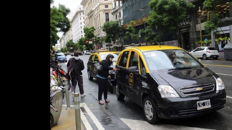 Comenzó a regir el aumento de taxis en la Capital