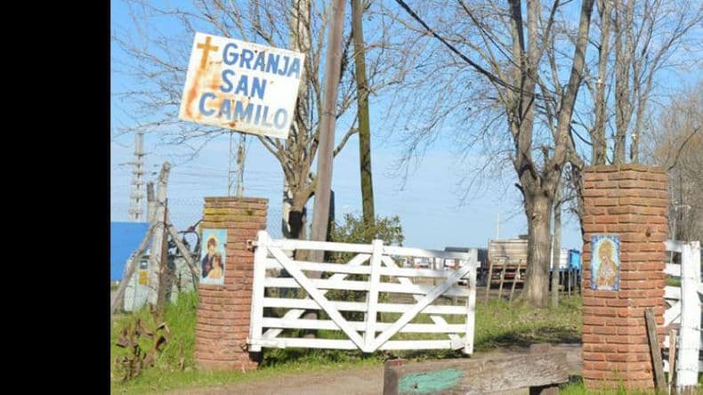 La Granja San Camilo celebra el día de su patrono vendiendo fideos frescos