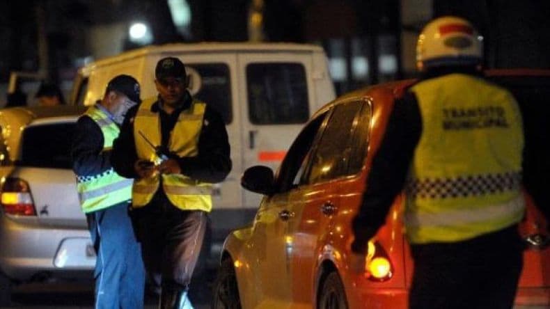 ¿Cuál es el límite? Infractores no admiten sus errores y agreden a agentes de tránsito