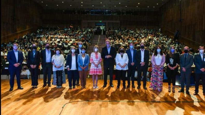 Perczyk: "La escuela es el lugar donde todos tenemos que ser protagonistas de Argentina"