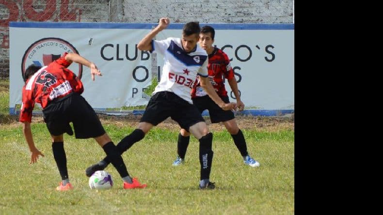 Empezó a rodar la pelota en el torneo de fútbol local