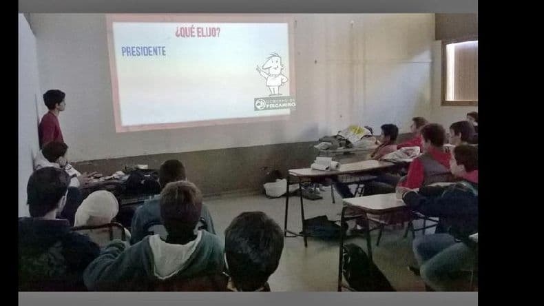Cómo se preparan los jóvenes que deben votar por primera vez