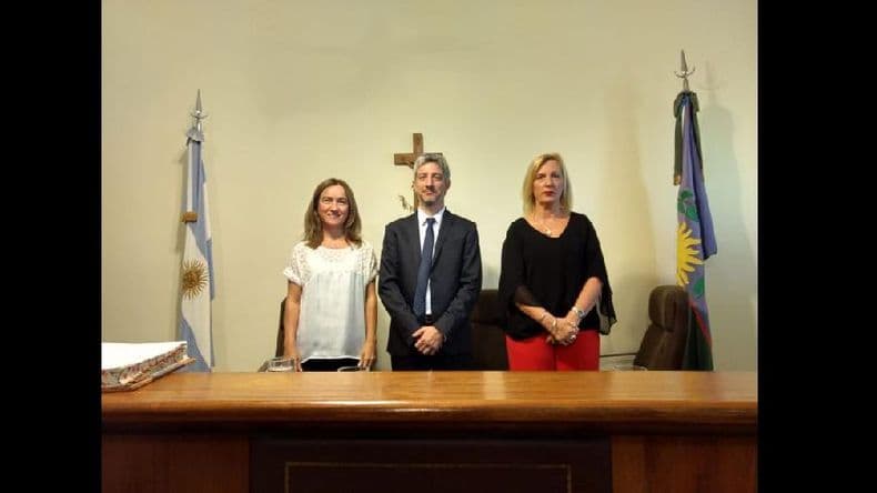 El doctor Leonardo Villanueva juró como juez del Tribunal de Trabajo