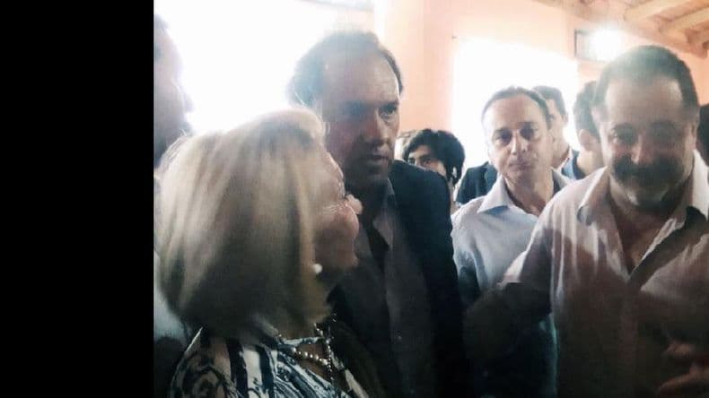 Scioli en San Nicolás, con la dirigencia pergaminense
