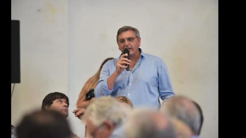 Intendentes: en medio del reclamo, un proyecto busca derogar el artículo que les impide ser reelectos sin límites
