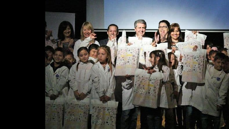Clickeados: se entregaron más de 360 netbooks a alumnos del nivel primario