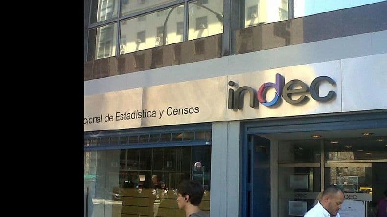 La industria acumuló 15 meses de caída, tras bajar 2,3% en abril, informó el Indec