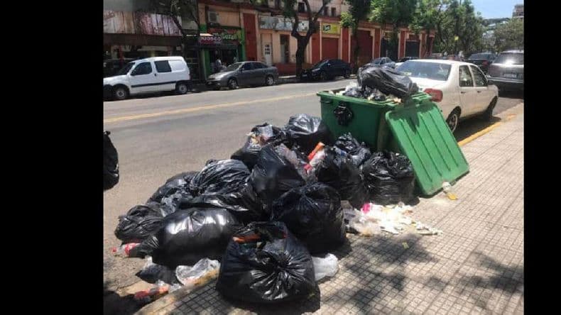 Contenedores rebalsados con residuos ¿hasta cuándo?