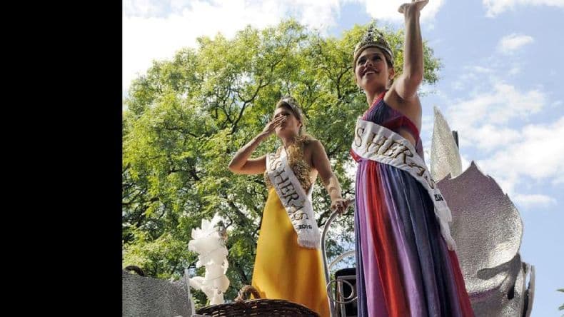 Turistas y mendocinos disfrutaron al compás del Carrusel de laVendimia