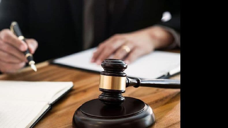 Madre e hijo declararon falsamente y recibieron una doble condena