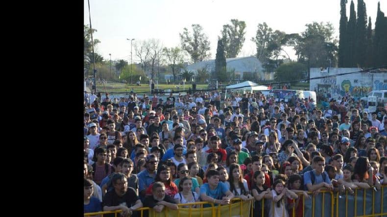 El Parque Municipal, colmado para recibir la primavera