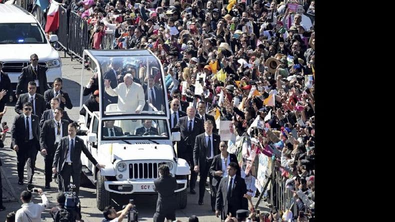 El Papa en México urge a la clase política a trabajar por la justicia, la seguridad y la paz