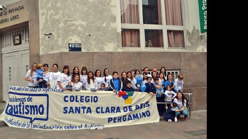 El Colegio Santa Clara de Asís se suma a la campaña sobre autismo
