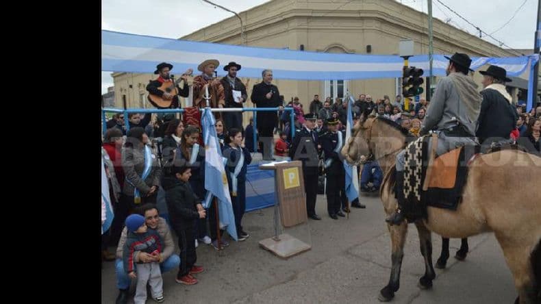 Hoy será el acto para celebrar los 203 años de la Independencia