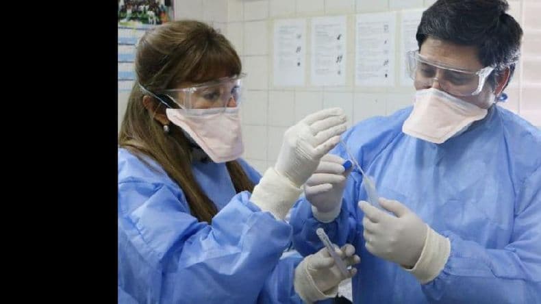 Más de 1300 trabajadores de la salud se contagiaron de coronavirus en la provincia