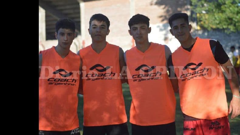 Cuatro juveniles del plantel profesional de Douglas podrían emigrar al fútbol chino
