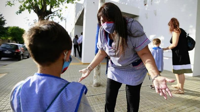 Perczyk: "Está garantizado el ciclo lectivo: el 2 de marzo empiezan las clases"