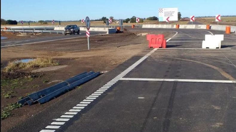 Reclaman mayor señalización para los tramos no habilitados de la autopista Nº 8