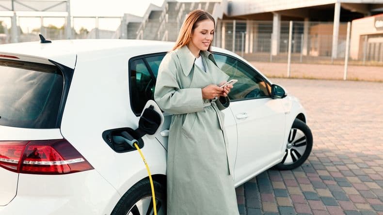 Vehículos eléctricos e híbridos: ¿el mercado asegurador argentino se adapta a esta nueva era?