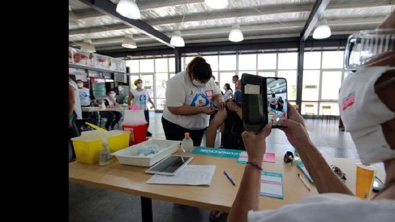 Provincia ya aplicó la primera dosis al 16% de la población inscripta en el interior