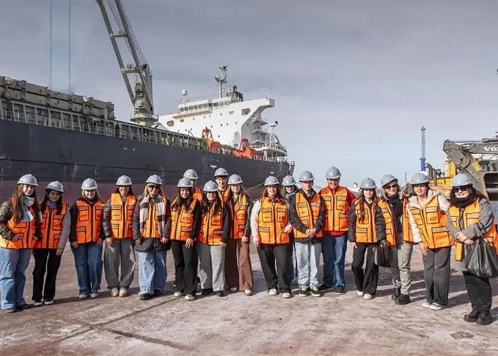 San Nicolás: Alumnos de Administración de PyMEs visitaron el Puerto para conocer su gestión logística