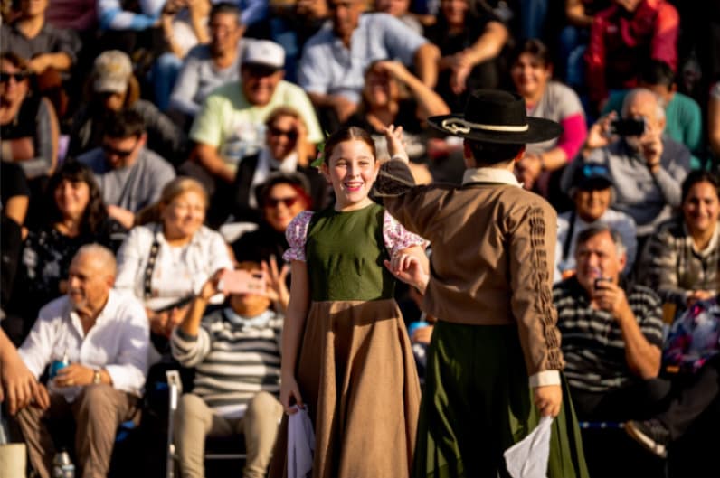 San Nicolás: El barrio 9 de Julio celebra el Día de la Independencia con música, baile y el aniversario de la comunidad