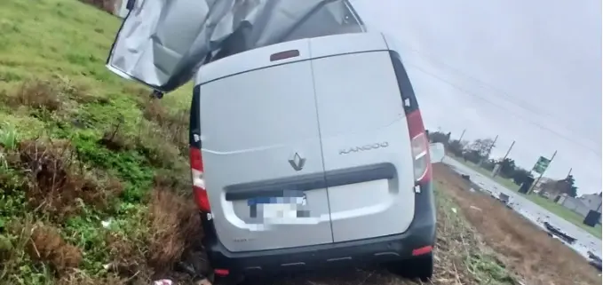 Accidente fatal: murió un hombre de San Nicolás en un choque entre un camión y una Kangoo