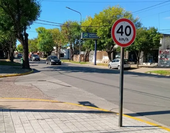 Máxima 40 Km: Pergamino refuerza los límites de velocidad en sus avenidas