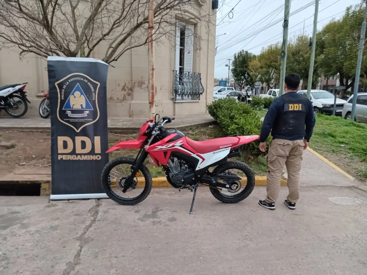 Detuvieron a “Chucky” por un violento robo con un arma en una vivienda y secuestraron la moto