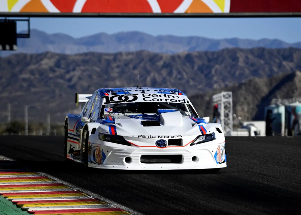 El Toyota Camry hecho en Pergamino logró su primer Top 10 en el TC Pista