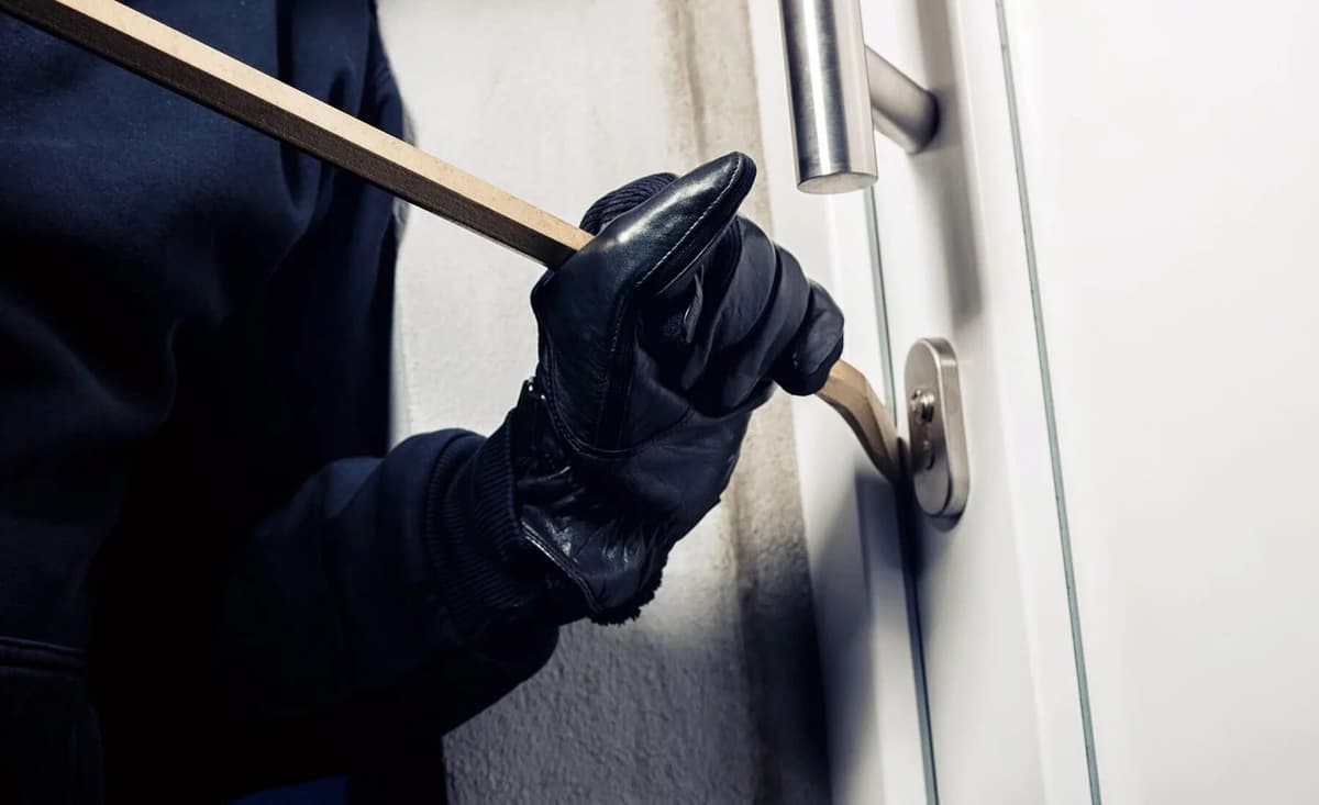Forzaron la cerradura de una casa para entrar a robar