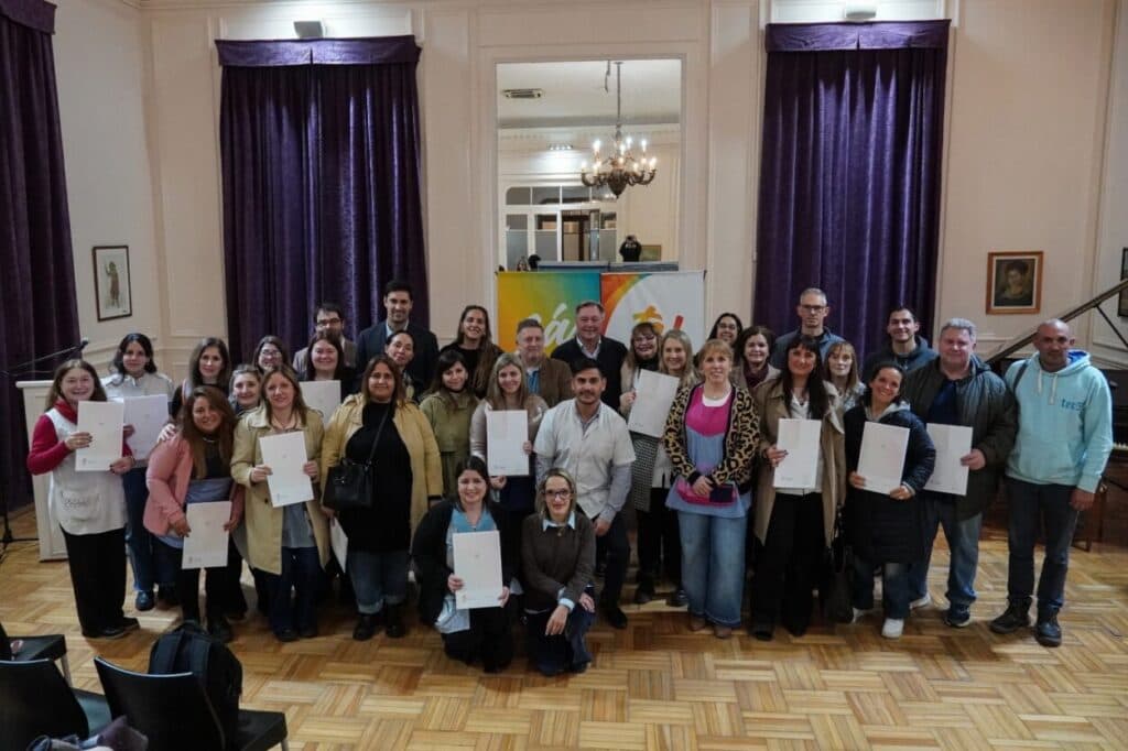 Zárate: Fundación Mirgor donará 20 televisores a escuelas mediante un convenio con el Municipio