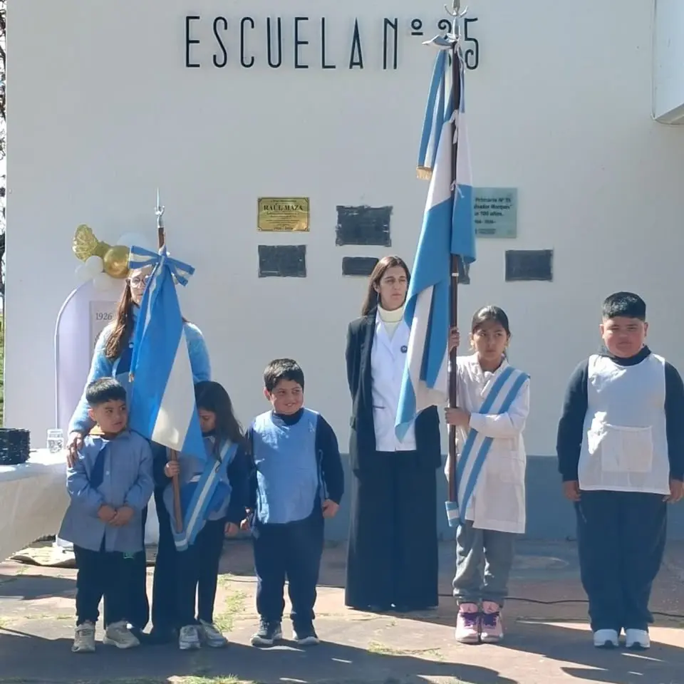 La Escuela Primaria 35 festejó los 100 años de vida con un emotivo acto en Paraje Pujol