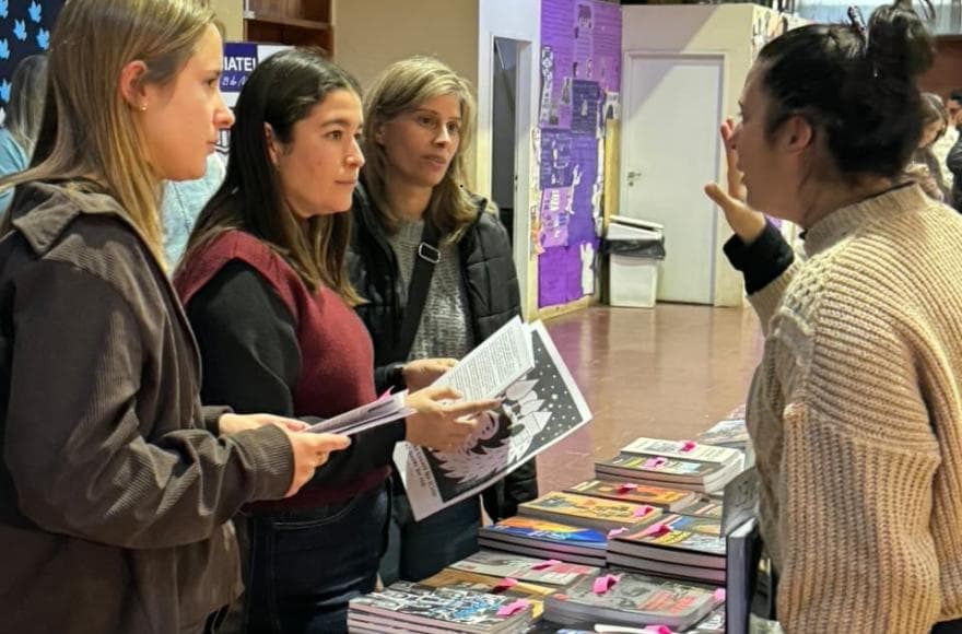 La Feria del Libro de Salto cerró su cuarta edición con dos jornadas a sala llena