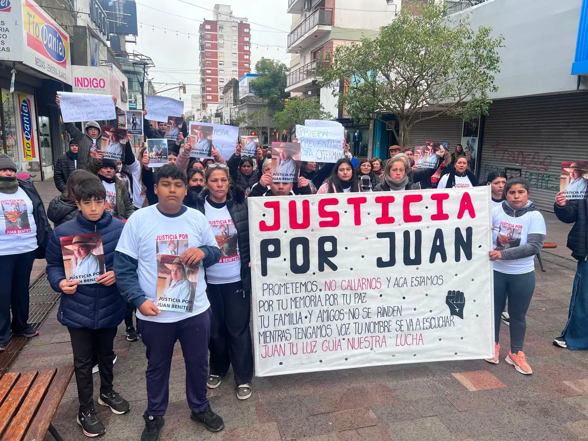 Marcharon por Juan Benítez reclamaron justicia y prisión preventiva para Ramiro Otermín