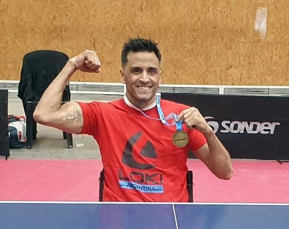 Martín de la Costa fue tercero en el Argentino de tenis de mesa adaptado