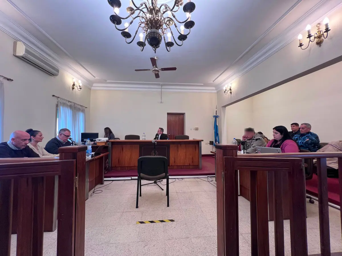 Pidieron diez años de prisión para el sujeto que el jurado popular condenó por abusar del hijo