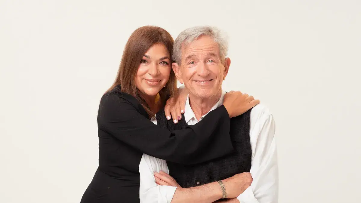 San Pedro: Claribel Medina y Pablo Alarcón llegan al teatro Siripo con “Es Complicado”